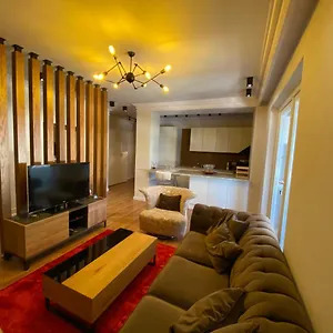 https://mels-place.hotels-in-tirana.com
